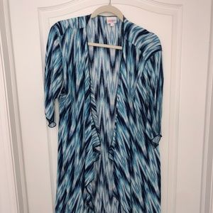 Small- LulaRoe Monroe Kimono